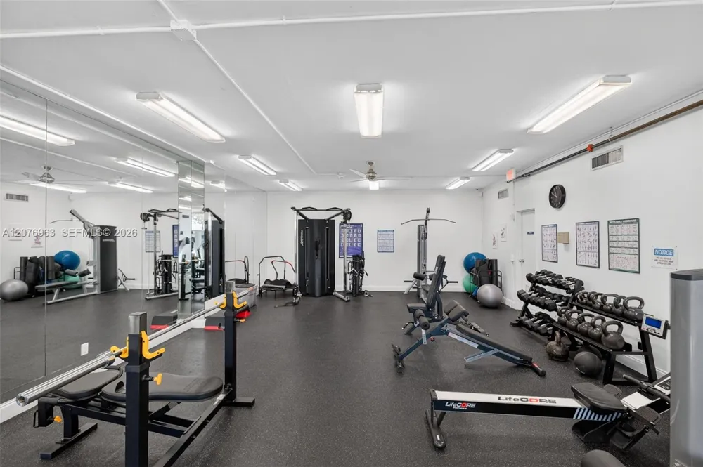 2655 Collins Ave #00 Miami Beach, FL 33140