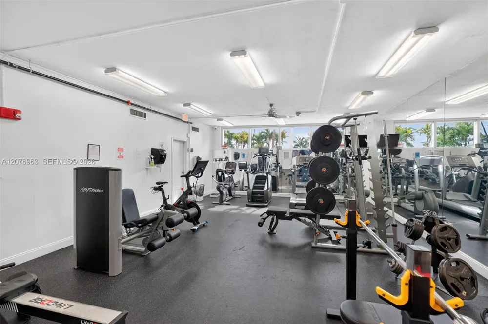 2655 Collins Ave #00 Miami Beach, FL 33140