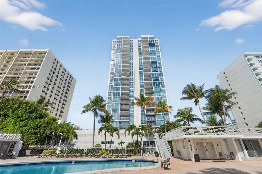 2655 Collins Ave #00 Miami Beach, FL 33140
