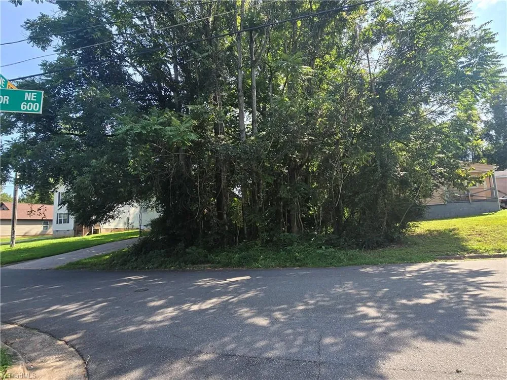 635 Glenbrook Drive Winston-Salem, NC 27101