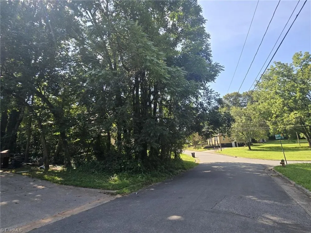 635 Glenbrook Drive Winston-Salem, NC 27101