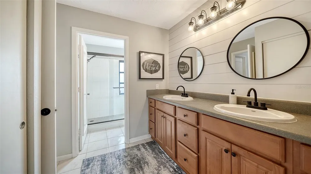 5315 MYRTLE #46 Sarasota, FL 34235