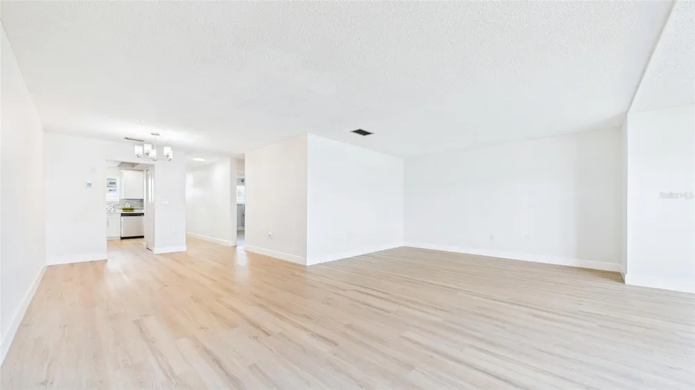 6025 SHORE BOULEVARD S #111 Gulfport, FL 33707