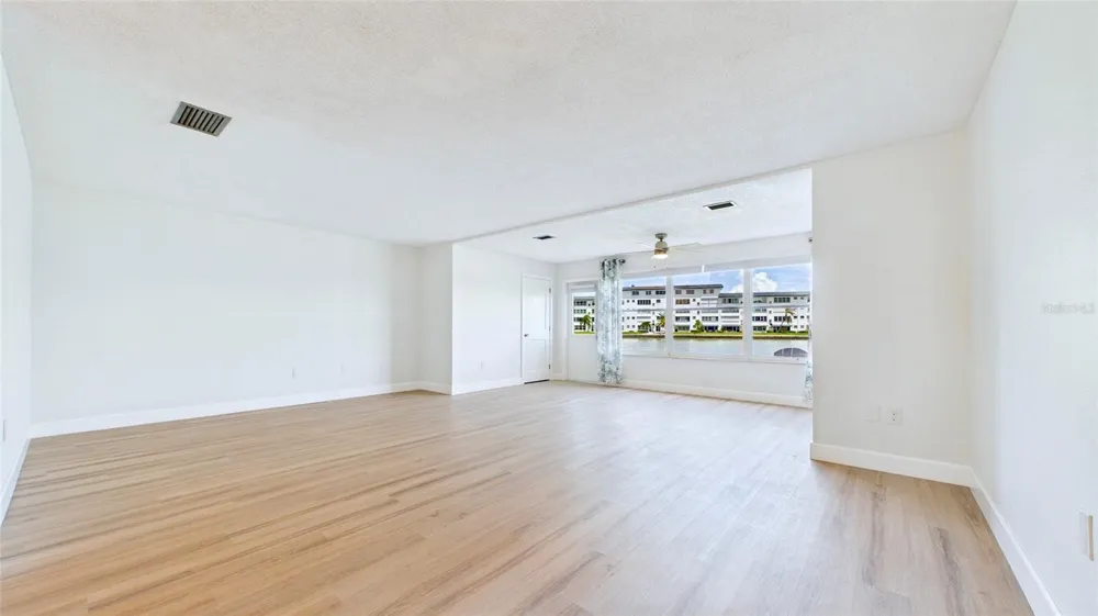 6025 SHORE BOULEVARD S #111 Gulfport, FL 33707