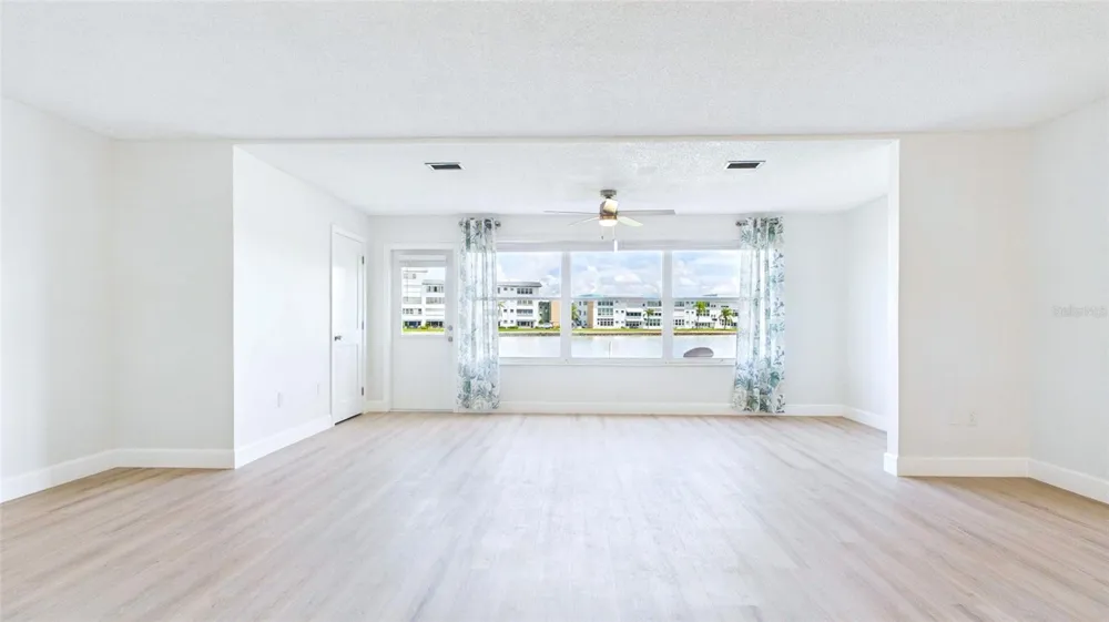 6025 SHORE BOULEVARD S #111 Gulfport, FL 33707