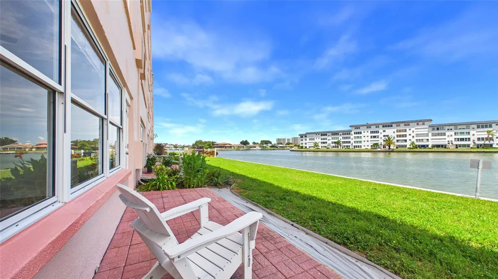 6025 SHORE BOULEVARD S #111 Gulfport, FL 33707