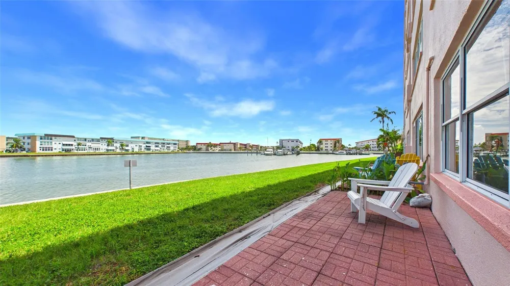 6025 SHORE BOULEVARD S #111 Gulfport, FL 33707
