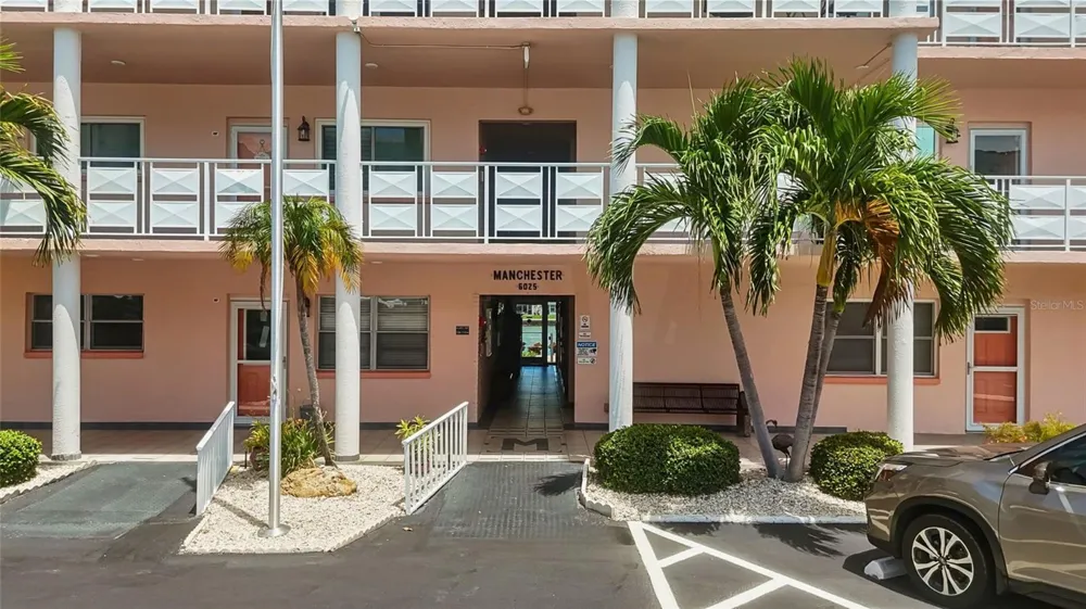 6025 SHORE BOULEVARD S #111 Gulfport, FL 33707