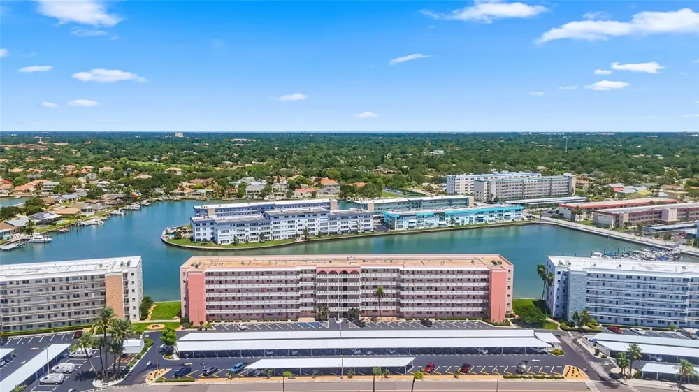 6025 SHORE BOULEVARD S #111 Gulfport, FL 33707