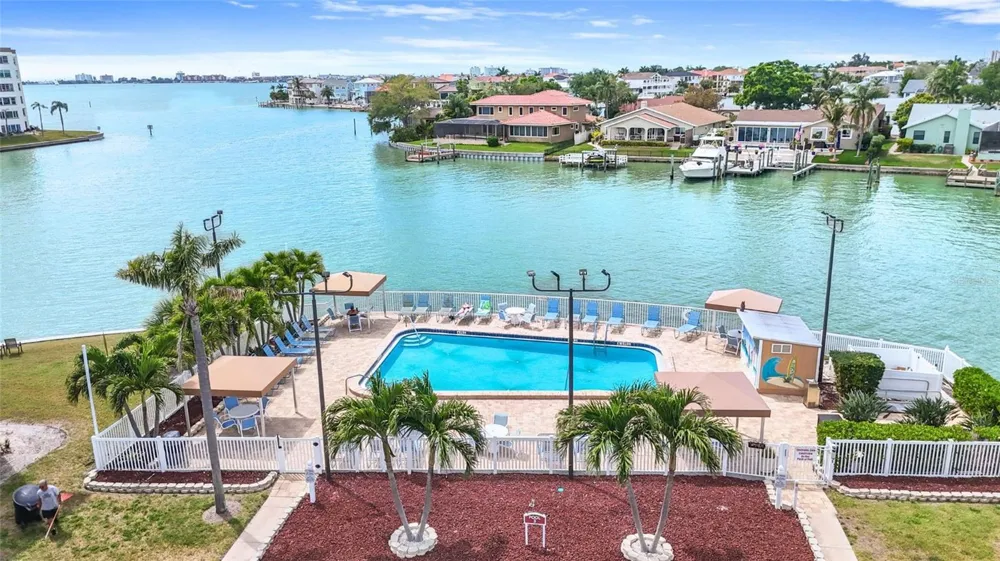 6025 SHORE BOULEVARD S #111 Gulfport, FL 33707