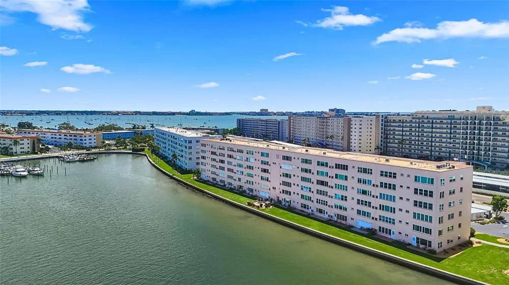 6025 SHORE BOULEVARD S #111 Gulfport, FL 33707