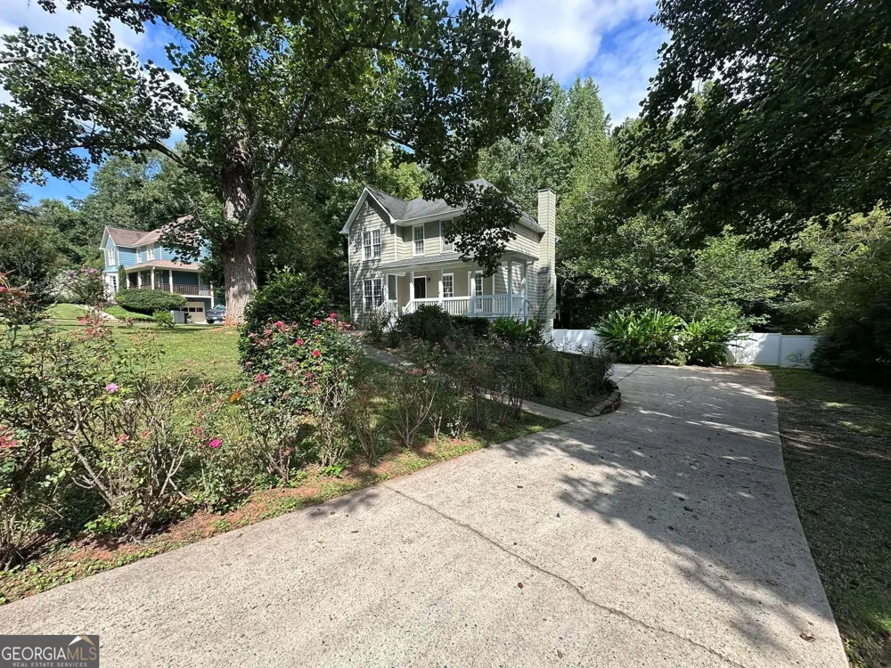 79 Thomas Crossing DR Newnan, GA 30265