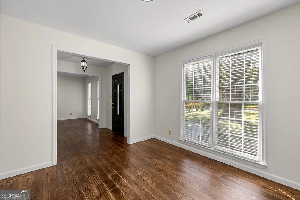 79 Thomas Crossing DR Newnan, GA 30265