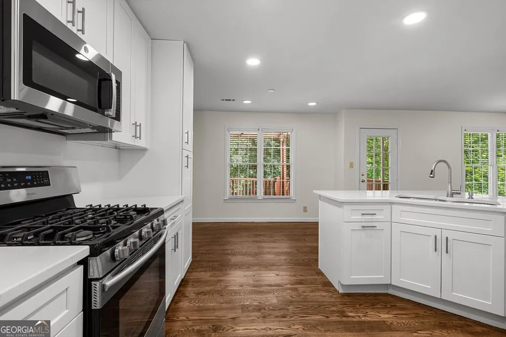 79 Thomas Crossing DR Newnan, GA 30265