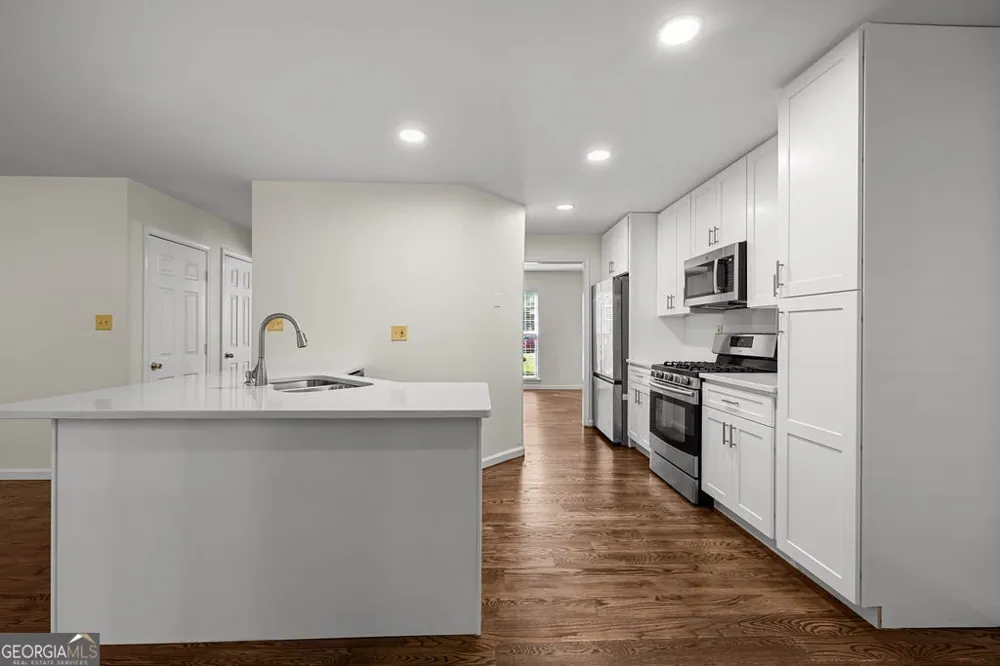 79 Thomas Crossing DR Newnan, GA 30265