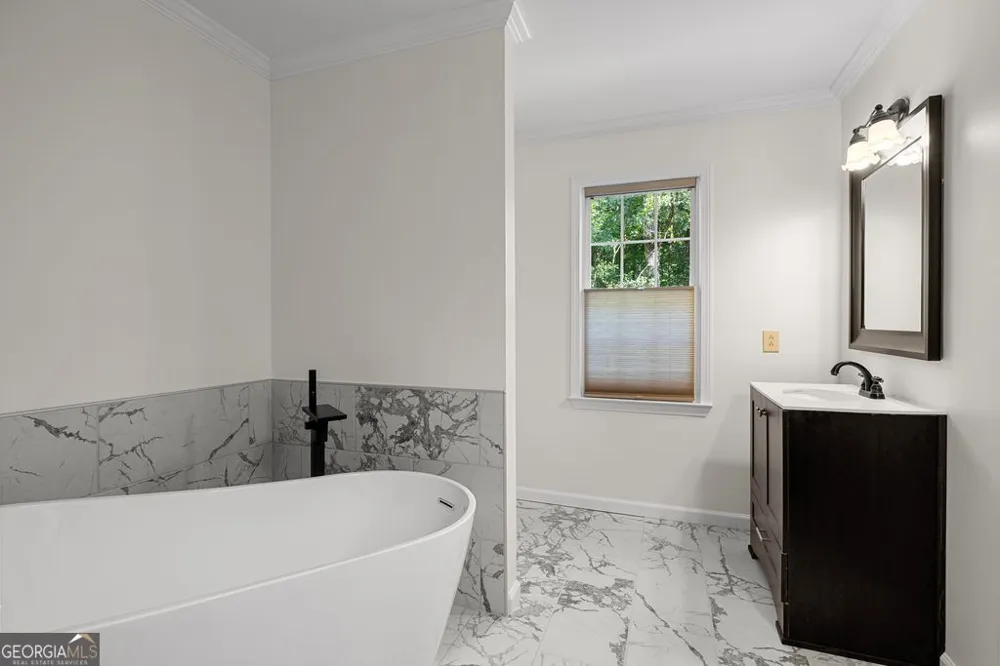 79 Thomas Crossing DR Newnan, GA 30265