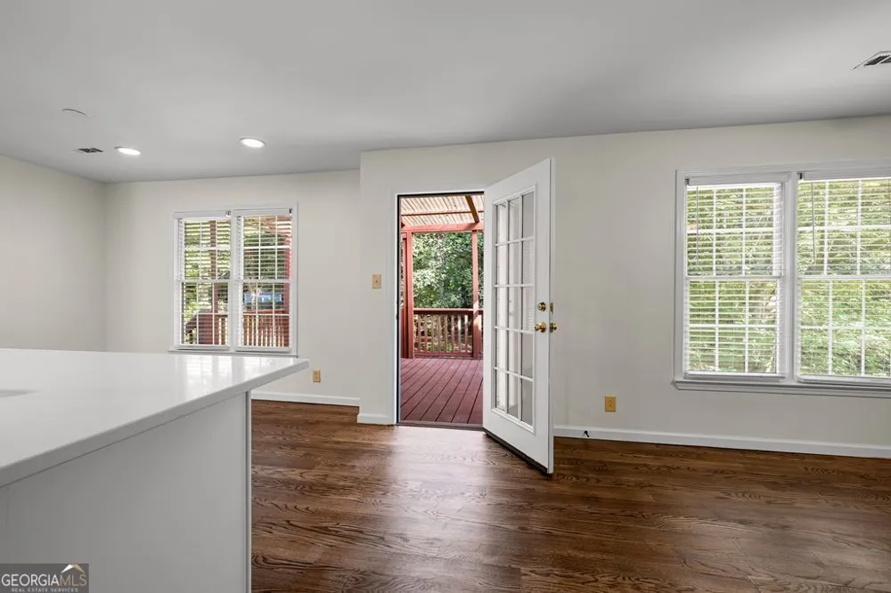 79 Thomas Crossing DR Newnan, GA 30265