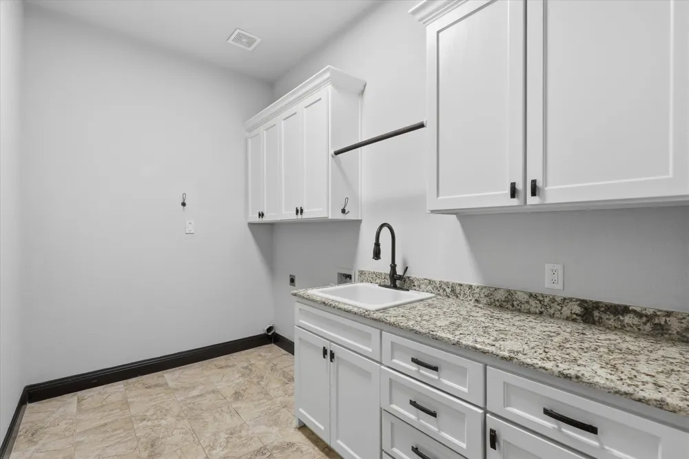 715 La Paloma Road Sanger, TX 76266