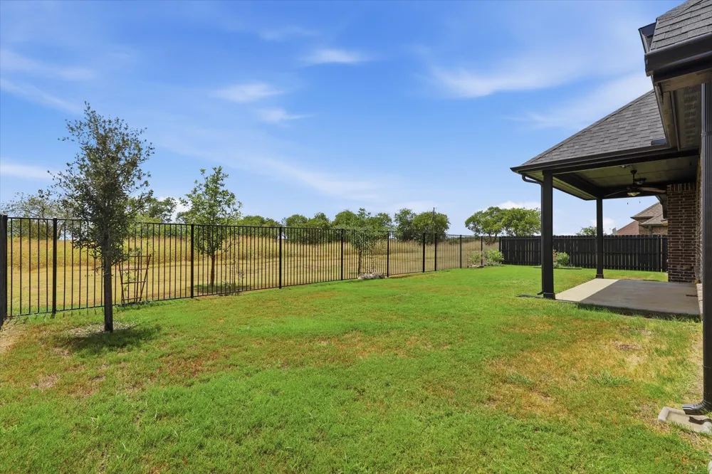 715 La Paloma Road Sanger, TX 76266