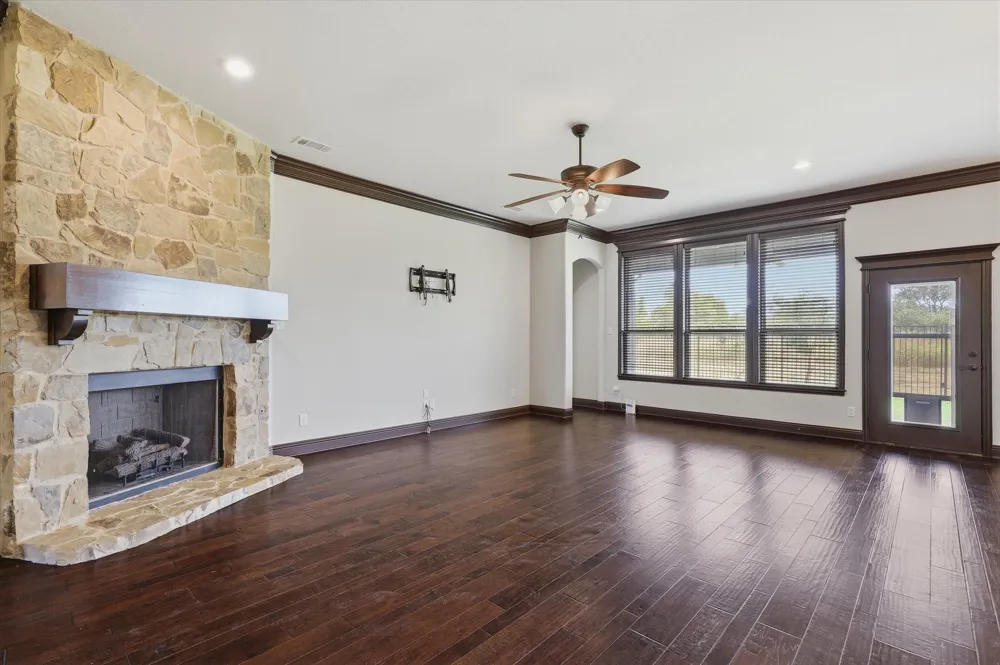 715 La Paloma Road Sanger, TX 76266