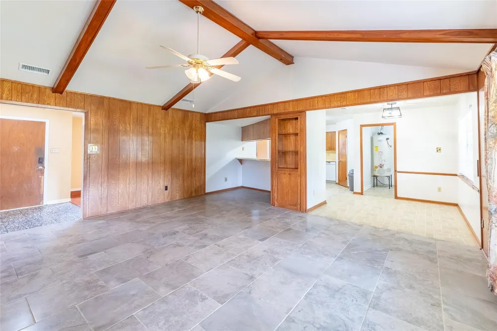 221 Maple Street Highlands, TX 77562