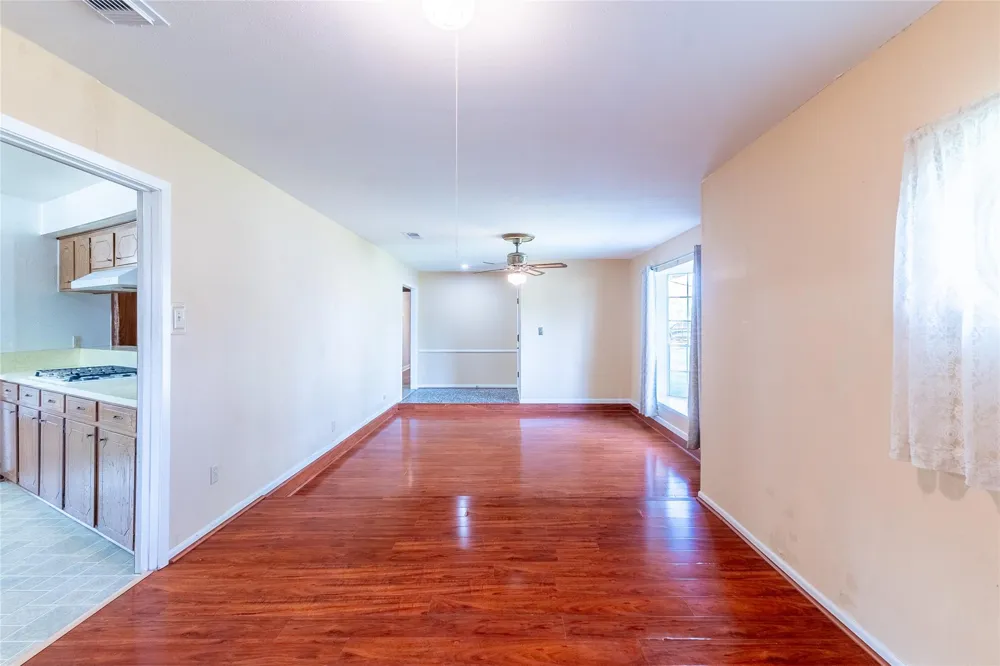 221 Maple Street Highlands, TX 77562