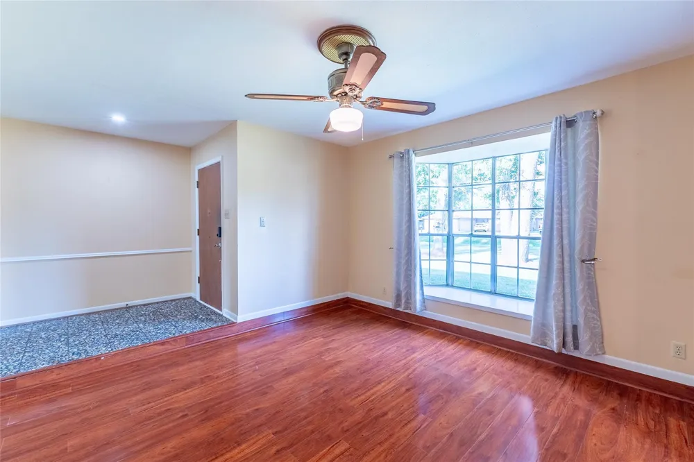 221 Maple Street Highlands, TX 77562