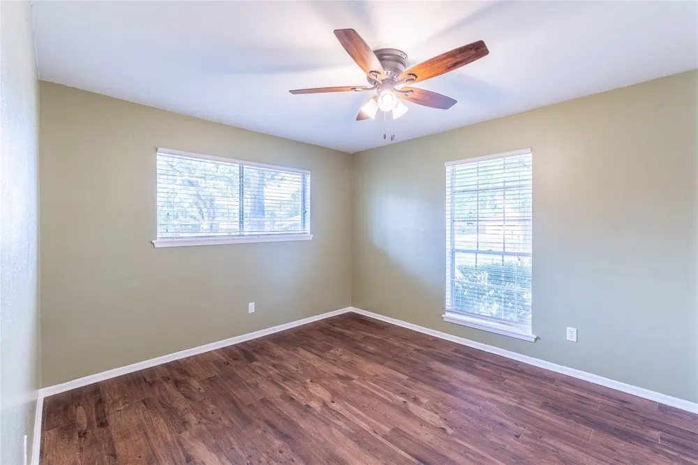 221 Maple Street Highlands, TX 77562