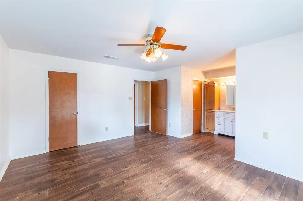 221 Maple Street Highlands, TX 77562