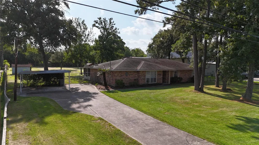 221 Maple Street Highlands, TX 77562