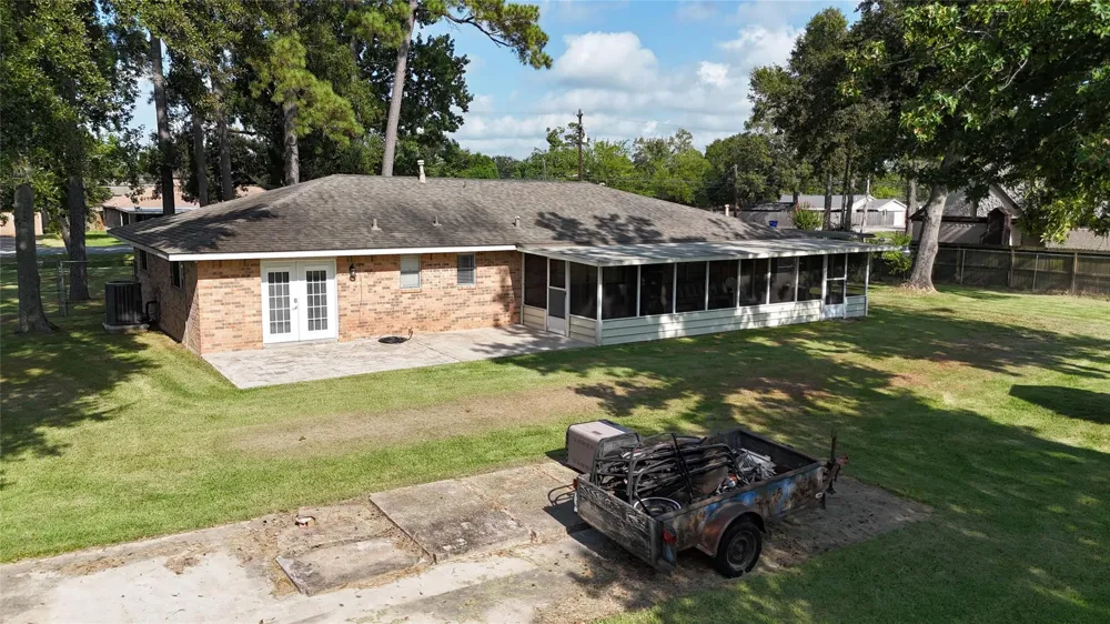 221 Maple Street Highlands, TX 77562