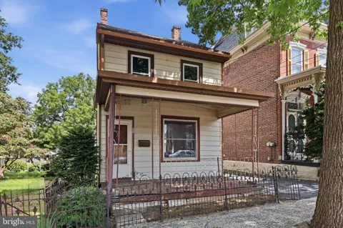 121 WALNUT STREET