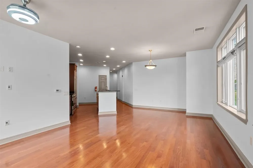 7400 RIVER RD North Bergen, NJ 07047