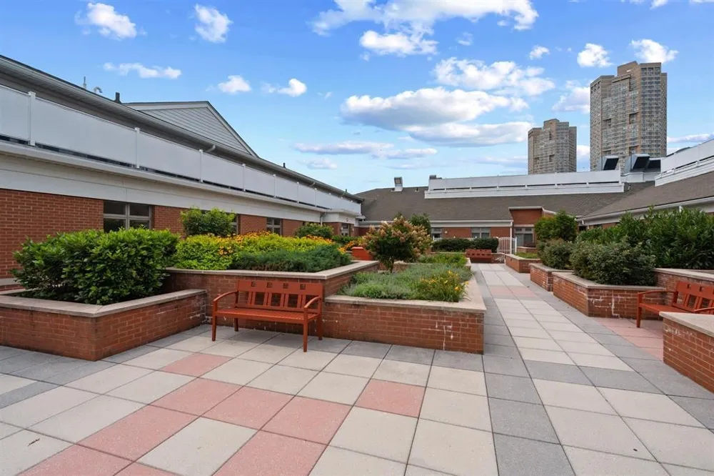 7400 RIVER RD North Bergen, NJ 07047