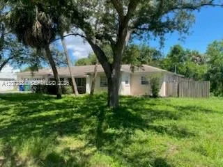 4011 W angeles st Tampa, FL 33629