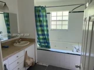 4011 W angeles st Tampa, FL 33629