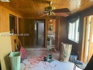 4011 W angeles st Tampa, FL 33629