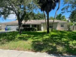 4011 W angeles st Tampa, FL 33629