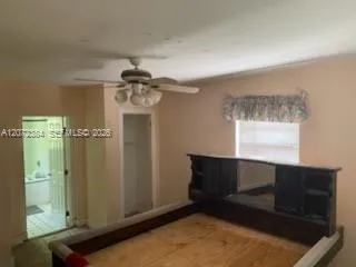 4011 W angeles st Tampa, FL 33629