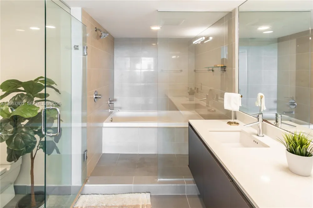 6620 Indian Creek Dr #509 Miami Beach, FL 33141