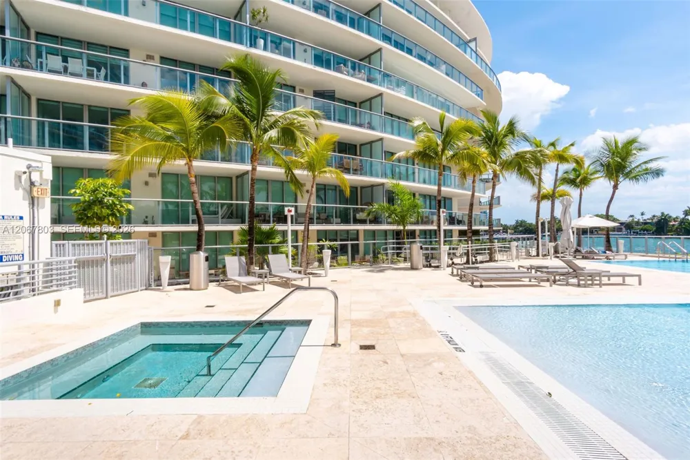 6620 Indian Creek Dr #509 Miami Beach, FL 33141