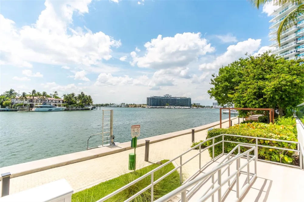 6620 Indian Creek Dr #509 Miami Beach, FL 33141