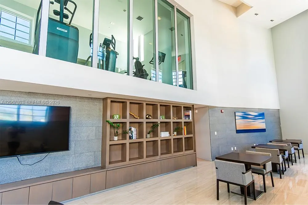 6620 Indian Creek Dr #509 Miami Beach, FL 33141