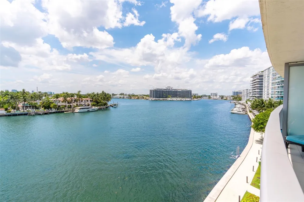 6620 Indian Creek Dr #509 Miami Beach, FL 33141