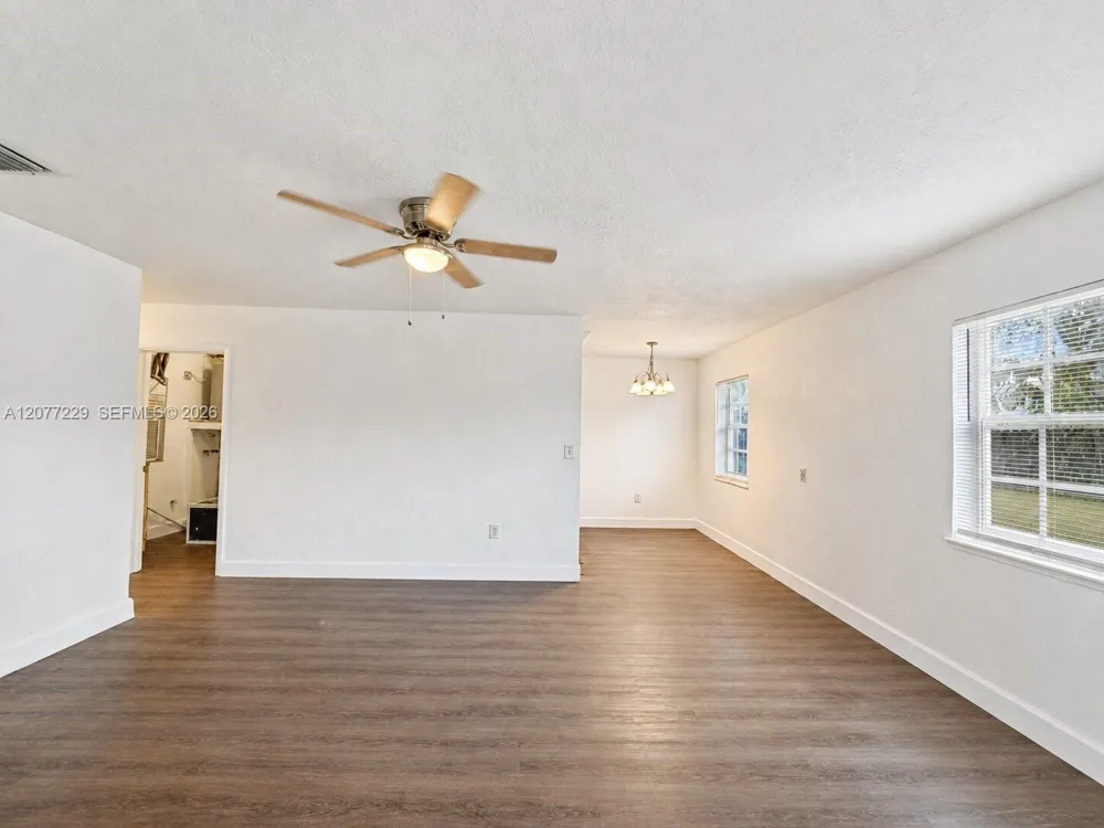3380 NW 8th St Lauderhill, FL 33311