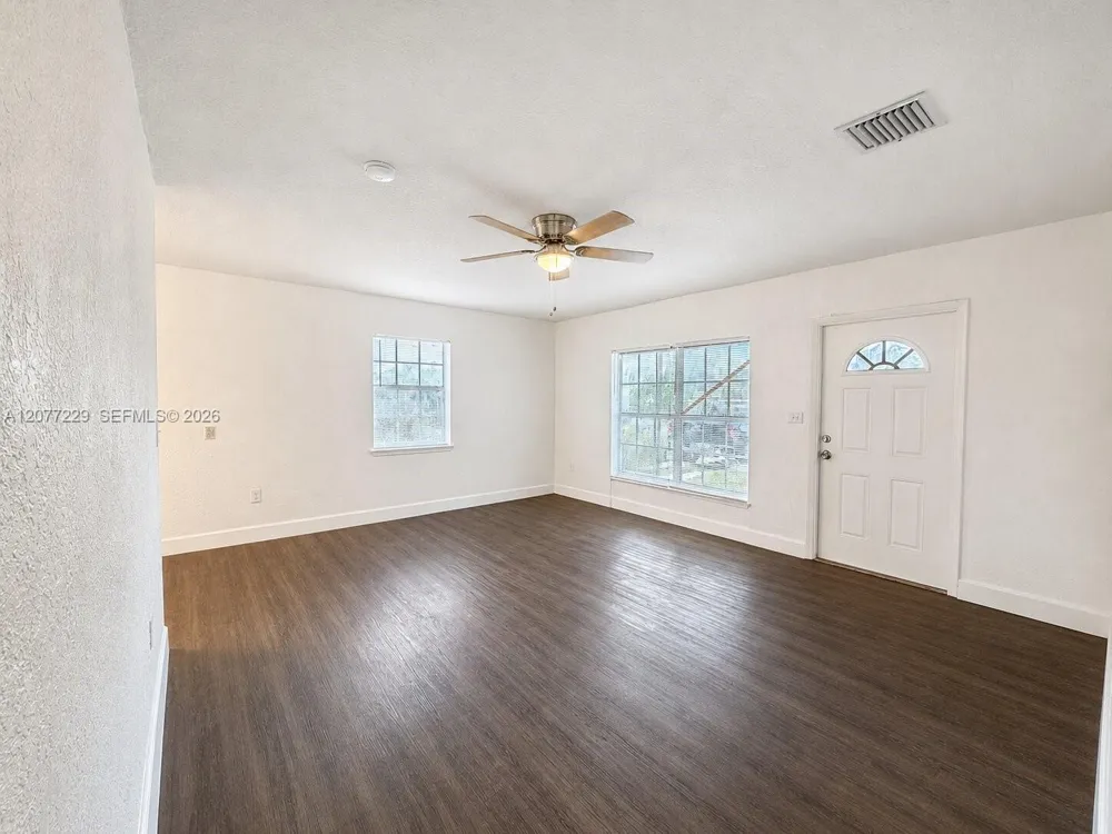 3380 NW 8th St Lauderhill, FL 33311