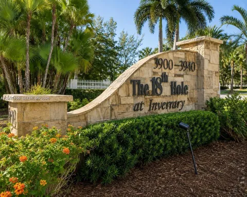 3910 Inverrary Blvd #603-B