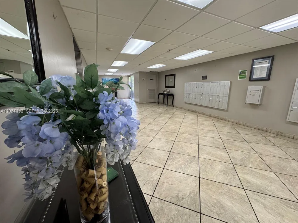 3910 Inverrary Blvd #603-B Lauderhill, FL 33319