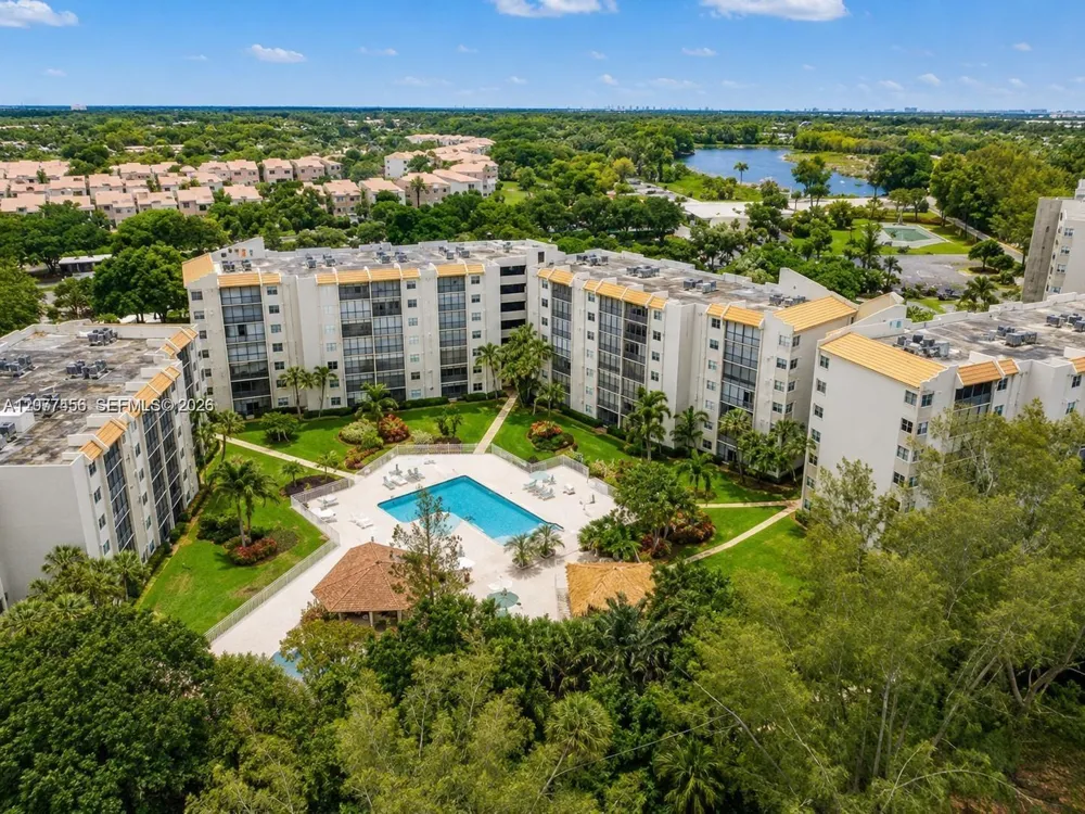 3910 Inverrary Blvd #603-B Lauderhill, FL 33319