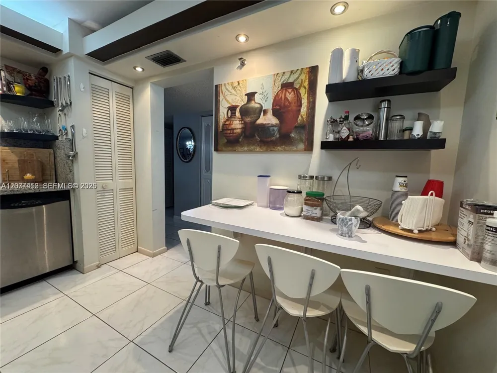 3910 Inverrary Blvd #603-B Lauderhill, FL 33319